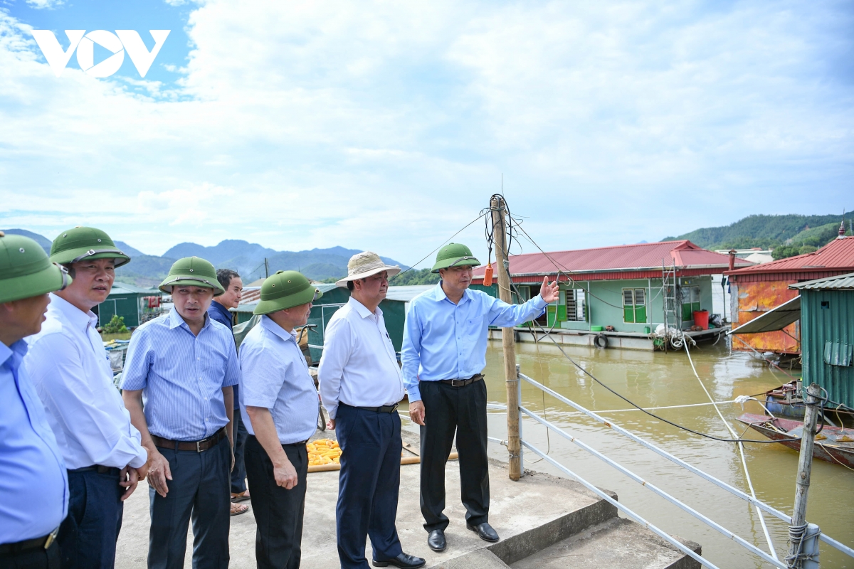 H&ograve;a B&igrave;nh mở cửa xả đ&aacute;y, nước cuồn cuộn đổ về hạ du - Ảnh 12.