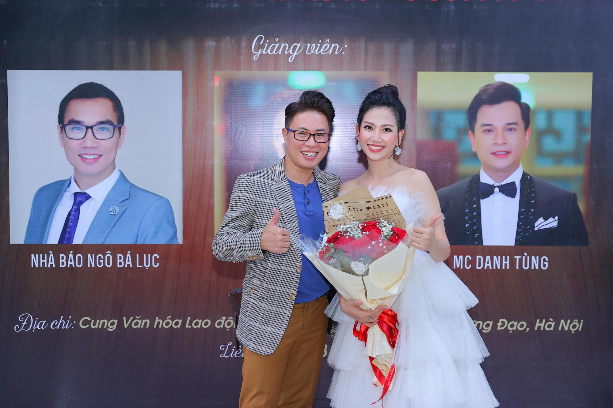 MC Hoài Anh, MC Thuỳ Linh xinh đẹp hội ngộ MC Mỹ Vân - Ảnh 4.