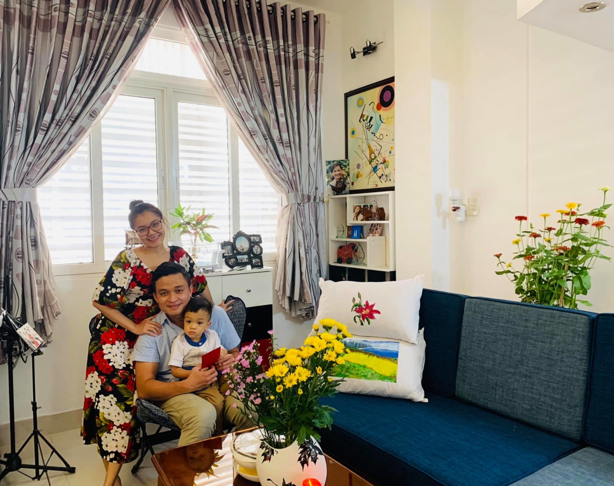 Thanh Ngọc tận hưởng hạnh phúc bên chồng và con trai - Ảnh 2.