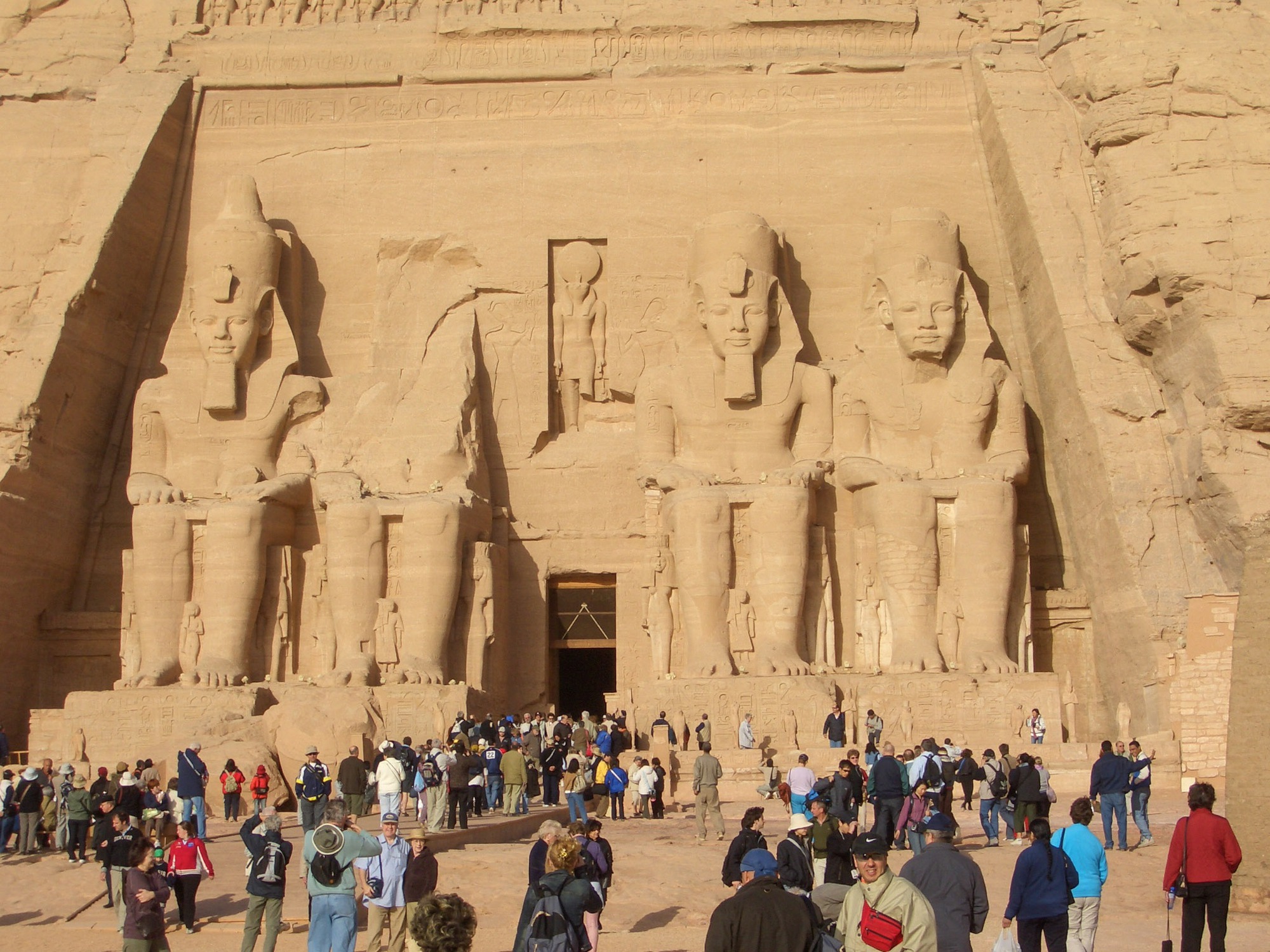 Mục sở thị ngôi đền cổ hơn 3000 năm tuổi, kiệt tác kiến trúc chứng minh khối óc tuyệt đỉnh của các nhà hiền triết Ai Cập cổ đại  - Ảnh 1.