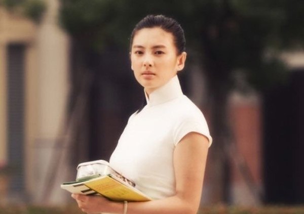 Song Hye Kyo phiên bản Trung biến dạng sắc đẹp vì phẫu thuật thẩm mỹ  - Ảnh 1.