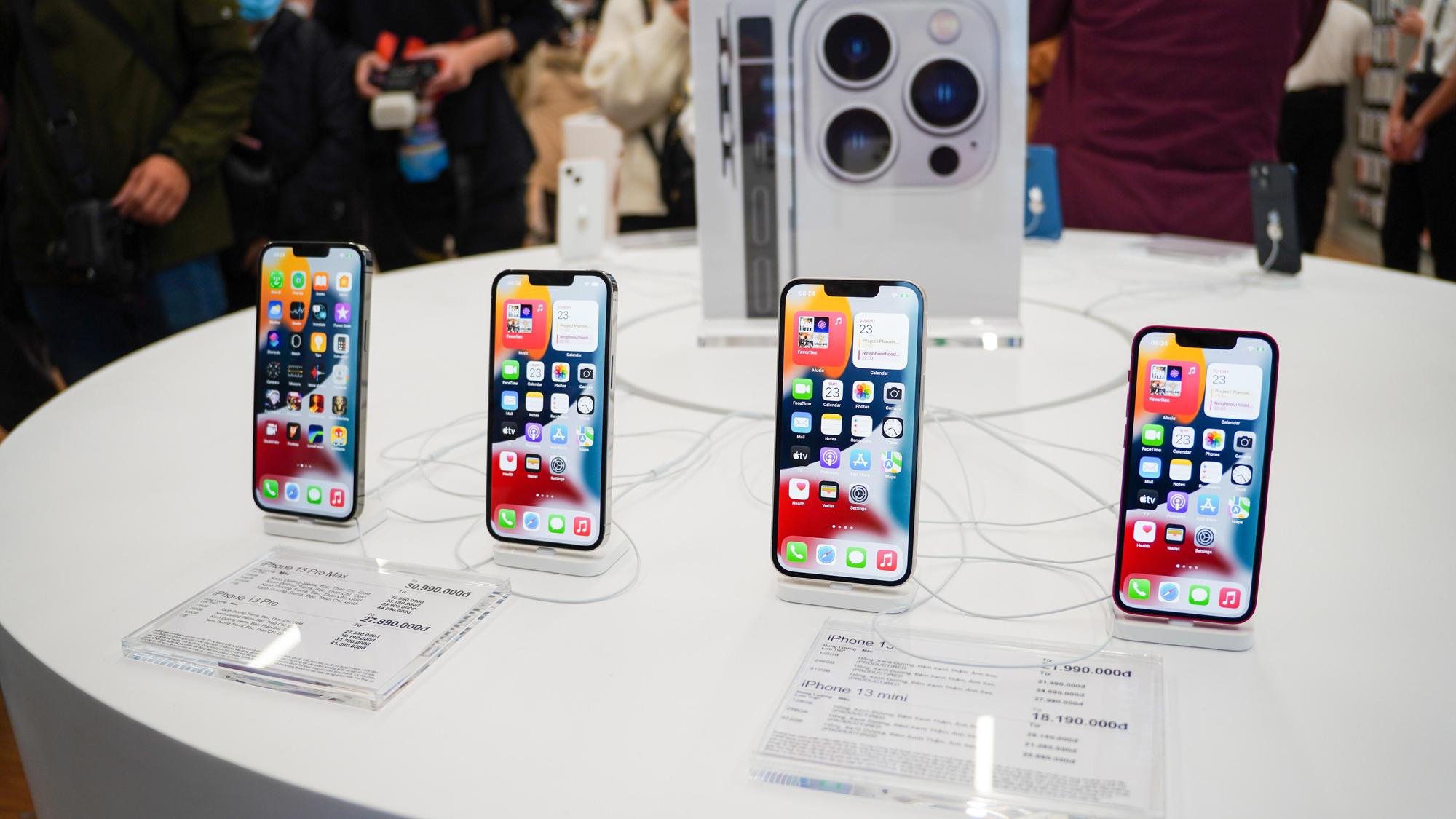 iPhone xách tay dần vắng bóng trên thị trường di động Việt - Ảnh 2.