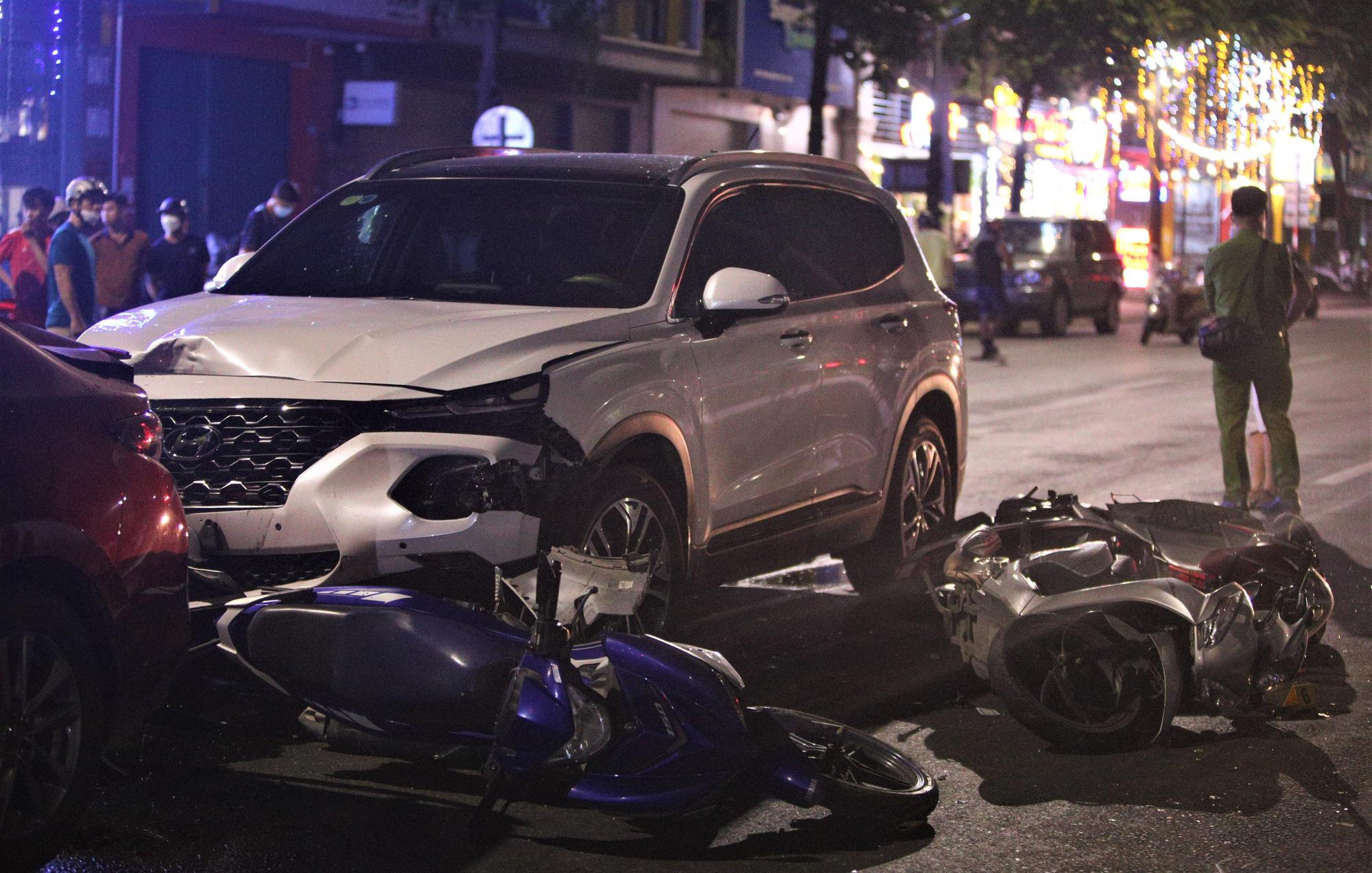 Thai phụ sinh non sau tai nạn liên hoàn 3 ô tô và 5 xe máy - Ảnh 2.