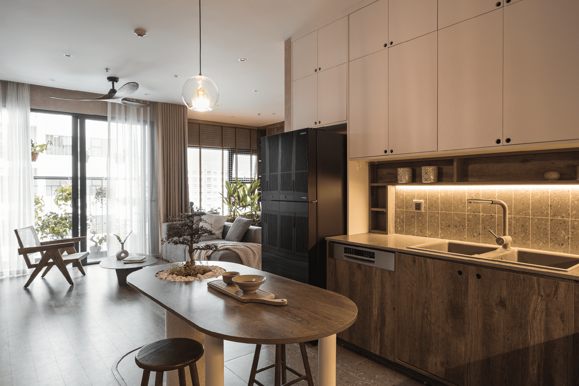 Bất ngờ với 4 bí mật thiết kế được ẩn giấu trong căn hộ 85m² của vợ chồng trẻ Hà Nội - Ảnh 15. Bất ngờ với 4 bí mật thiết kế được ẩn giấu trong căn hộ 85m² của vợ chồng trẻ Hà Nội - Ảnh 15.