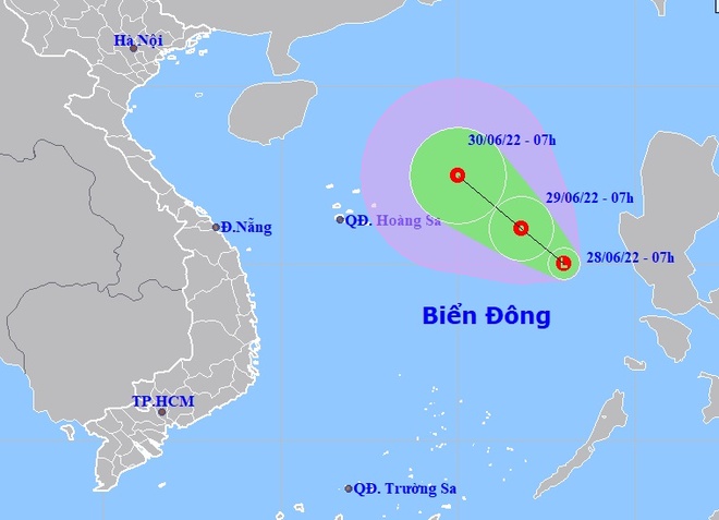 Miền Bắc sắp mưa dông lớn sau đợt nắng nóng gay gắt - Ảnh 1.