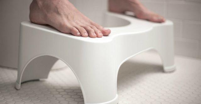 Ngồi xổm hay ngồi trên bệ khi đi vệ sinh tốt cho sức khỏe hơn? Cách ngồi sai dễ gây bệnh nhiều người mắc - Ảnh 3. Ngồi xổm hay ngồi trên bệ khi đi vệ sinh tốt cho sức khỏe hơn? Cách ngồi sai dễ gây bệnh nhiều người mắc - Ảnh 3.
