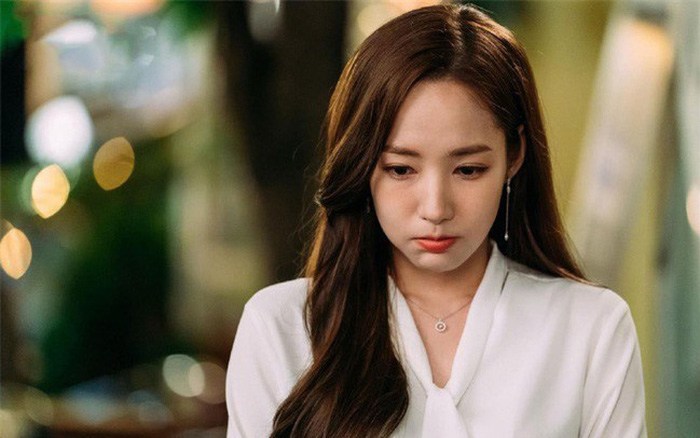 Chồng vắng nhà nửa đêm nghe tiếng khóc bên giường, choàng tỉnh tôi bàng hoàng nhìn rõ mặt - Ảnh 1. Chồng vắng nhà nửa đêm nghe tiếng khóc bên giường, choàng tỉnh tôi bàng hoàng nhìn rõ mặt - Ảnh 1.