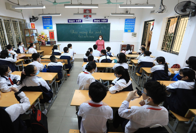 Tin sáng 4/6: Hà Nội không tiếp nhận học sinh trái tuyến khi các trường đã tuyển đủ chỉ tiêu - Ảnh 2.