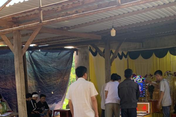 Ba nữ sinh lớp 6 rủ nhau ra suối chơi bị chết đuối thương tâm - Ảnh 1. Ba nữ sinh lớp 6 rủ nhau ra suối chơi bị chết đuối thương tâm - Ảnh 1.