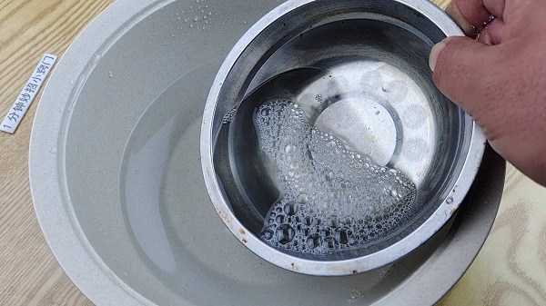 6 lưu ý khi sử dụng bát đũa inox, đừng coi thường kẻo hại sức khỏe cả nhà - Ảnh 3. 6 lưu ý khi sử dụng bát đũa inox, đừng coi thường kẻo hại sức khỏe cả nhà - Ảnh 3.