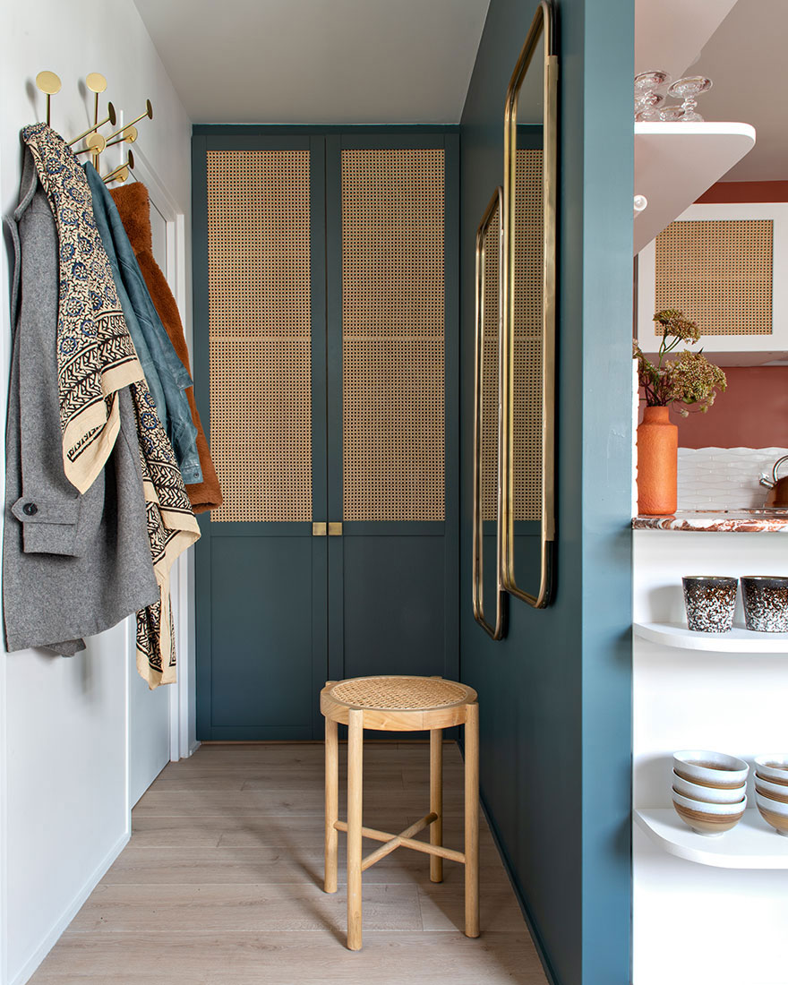 Căn hộ 48m² của nữ bác sĩ trẻ tại Paris, diện tích tuy nhỏ nhưng có vô số điều thú vị bên trong - Ảnh 2.