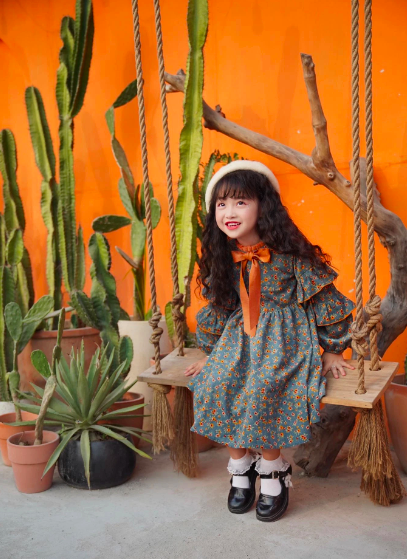 Sao nhí vũ trụ phim VTV: Vẻ ngoài đáng yêu, phong cách sành điệu của bé Quỳnh Chi - Vân Vân 'Thương ngày nắng về' - Ảnh 5.
