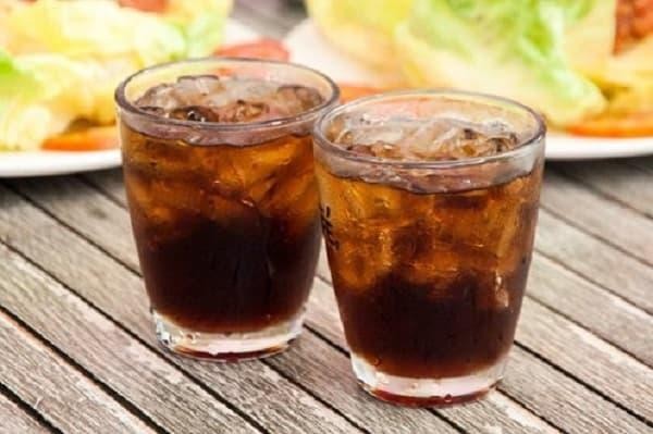 Nhiều người v&ocirc; tư uống nh&acirc;n trần giải kh&aacute;t h&agrave;ng ng&agrave;y m&agrave; kh&ocirc;ng biết đến những đại kỵ n&agrave;y - Ảnh 1.