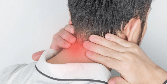 Mỗi ng&agrave;y l&agrave;m 5 việc n&agrave;y, đốt sống cổ kh&ocirc;ng th&igrave; muộn cũng bị tho&aacute;i h&oacute;a - Ảnh 1.