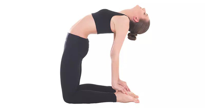 5 động tác yoga kéo giãn tốt cho phụ nữ trung niên - Ảnh 4.