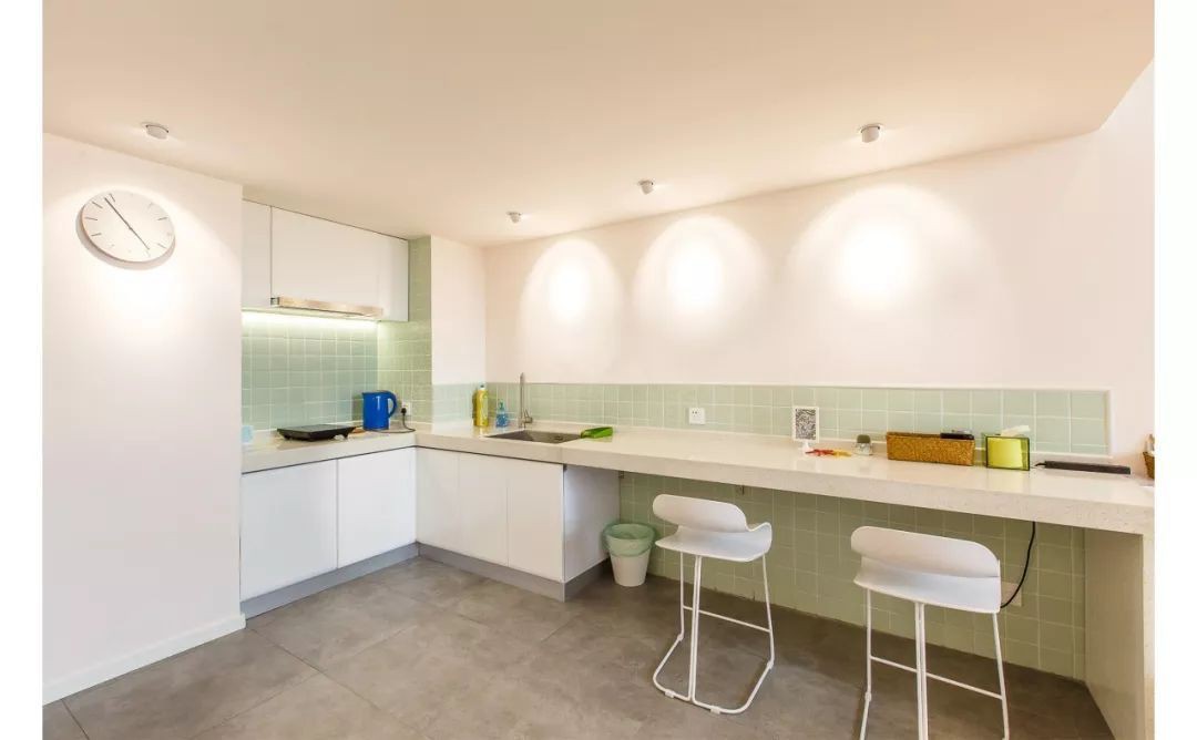 Căn hộ 52m² đẹp ấn tượng với cách bố trí nội thất giật cấp của vợ chồng trẻ - Ảnh 6. Căn hộ 52m² đẹp ấn tượng với cách bố trí nội thất giật cấp của vợ chồng trẻ - Ảnh 6.