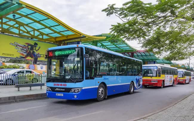 Tin sáng 15/7: Từ 15/7, xe bus Hà Nội chạy 100% công suất;  - Ảnh 2.