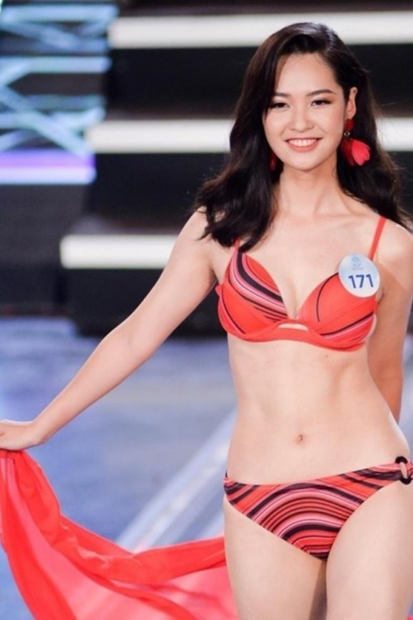 Hoa hậu Nông Thúy Hằng từng gây sốt vì catwalk đánh võng như 'bạch tuộc' - Ảnh 6.