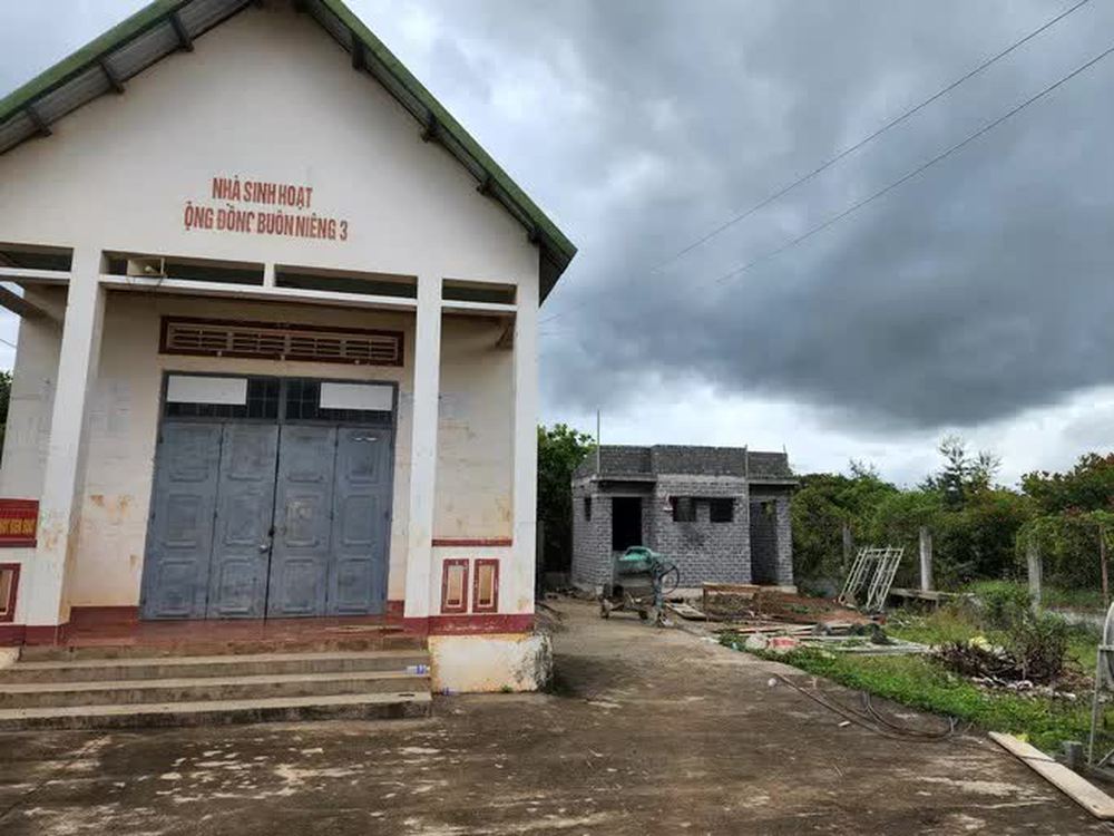 Cận cảnh h&agrave;ng loạt nh&agrave; vệ sinh 200 triệu đồng/c&aacute;i - Ảnh 4.