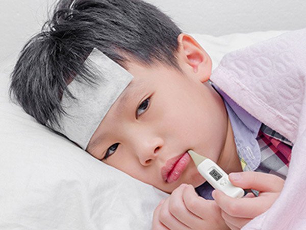 Trẻ mắc cúm A, bố mẹ nhất định phải làm điều này để phòng biến chứng cho trẻ - Ảnh 2.