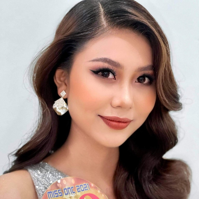 Á hậu 2 đại diện Việt Nam thi Hoa hậu Trái đất 2022: Nhan sắc đời thường gây bất ngờ, học vấn thì sao? - Ảnh 12.