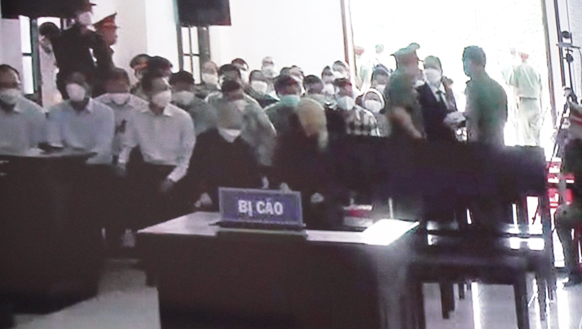 Thắt chặt an ninh tại phiên xử các bị cáo Tịnh thất Bồng Lai - Ảnh 7.
