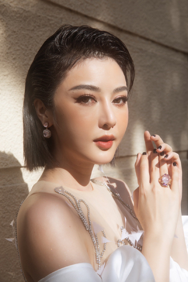 Nhan sắc xinh như búp bê của Hồng Diễm - cô gái Tày lọt top 5 gây tiếc nuối ở Hoa hậu các Dân tộc Việt Nam - Ảnh 3.