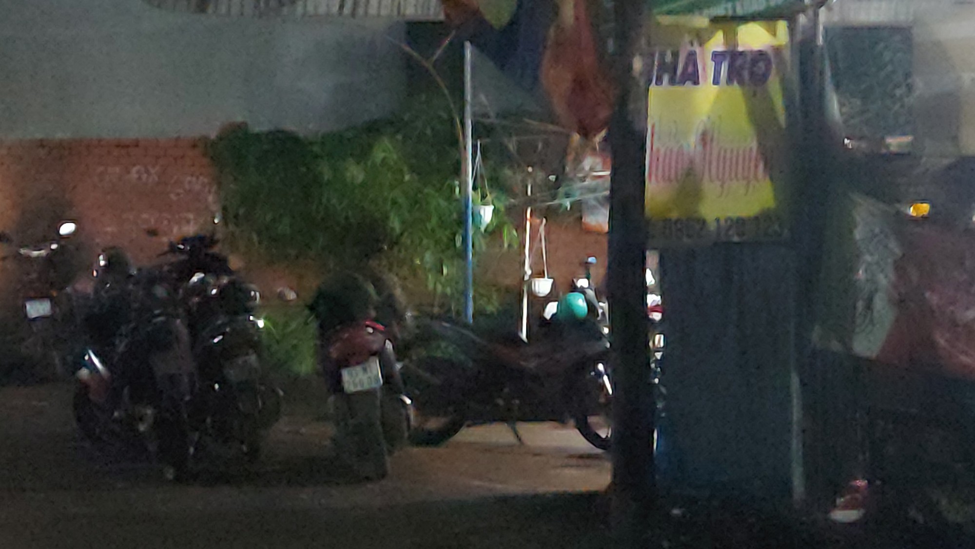 B&igrave;nh Phước: T&aacute; hỏa khi thấy đồng nghiệp mặc quần đ&ugrave;i nằm bất động - Ảnh 1.