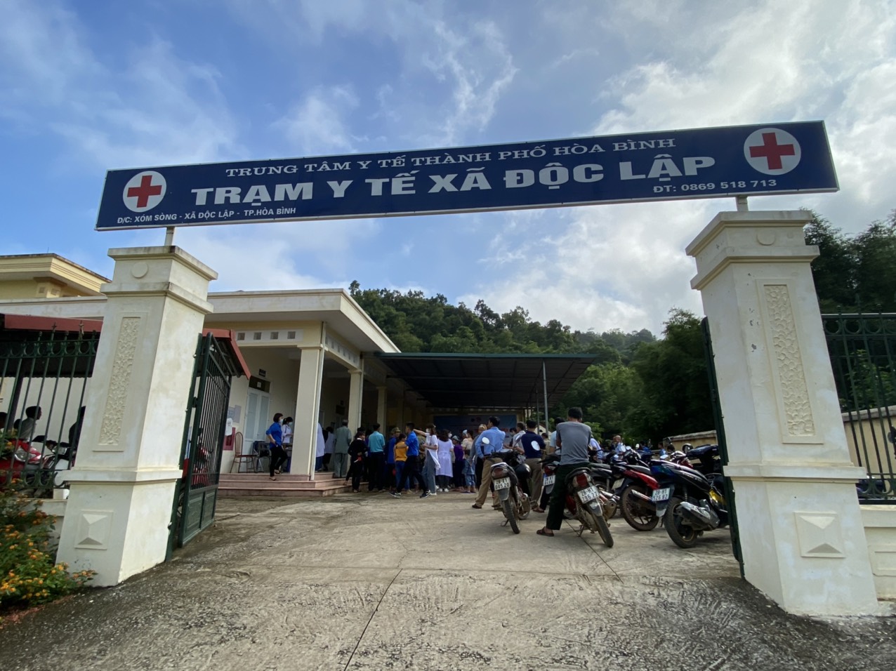 Đoàn TNCS HCM cơ quan Bộ Y tế khám và phát thuốc miễn phí cho bà con có hoàn cảnh khó khăn tại Hòa Bình và Thái Nguyên  - Ảnh 9.