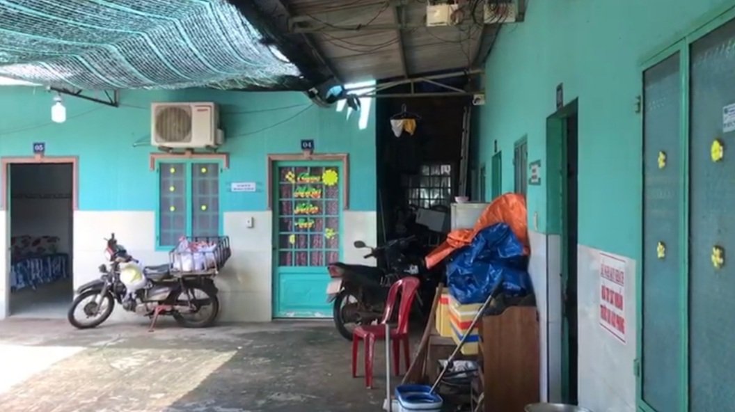 C&ugrave;ng con v&agrave;o nh&agrave; nghỉ với bạn trai, 1 phụ nữ tử vong - Ảnh 1.