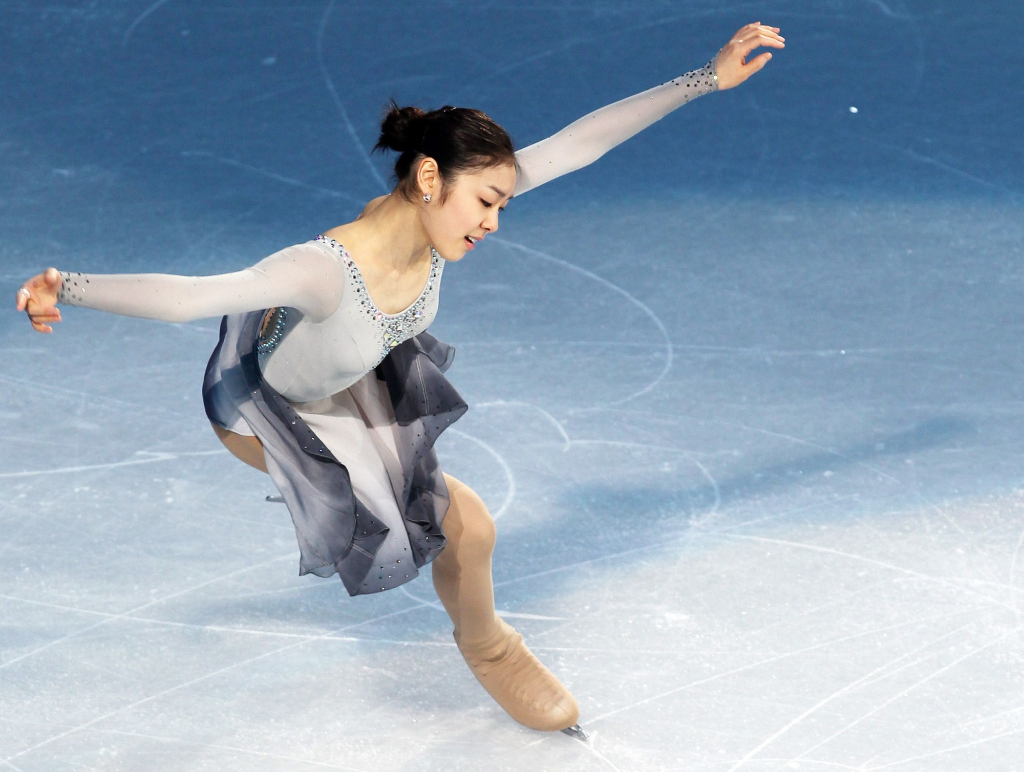 Phong cách nữ hoàng trượt băng Kim Yuna - Ảnh 2. Phong cách nữ hoàng trượt băng Kim Yuna - Ảnh 2.