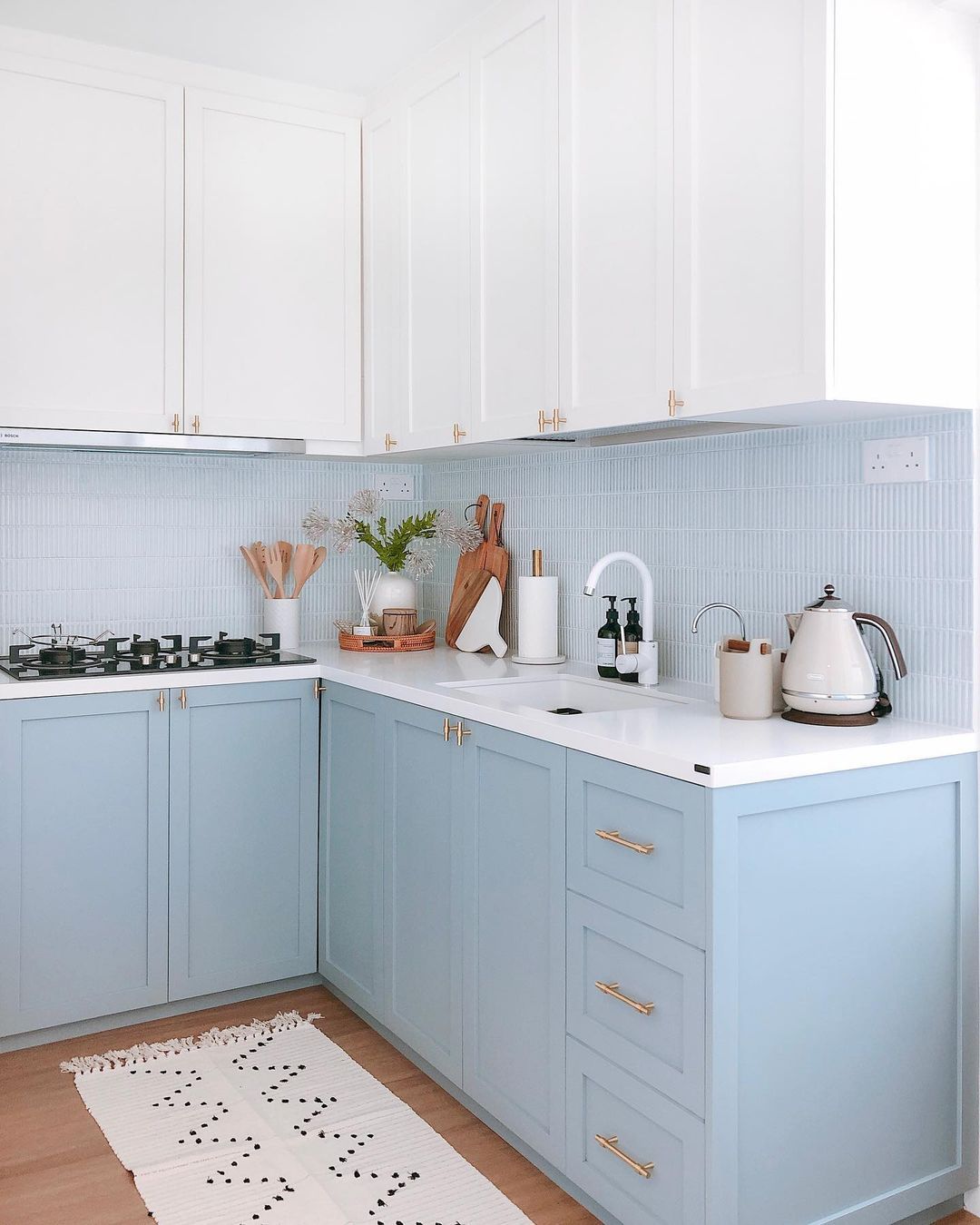 Biến hóa căn bếp gia đình từ phong cách đến không gian chỉ với gam màu xanh dương - Ảnh 12.