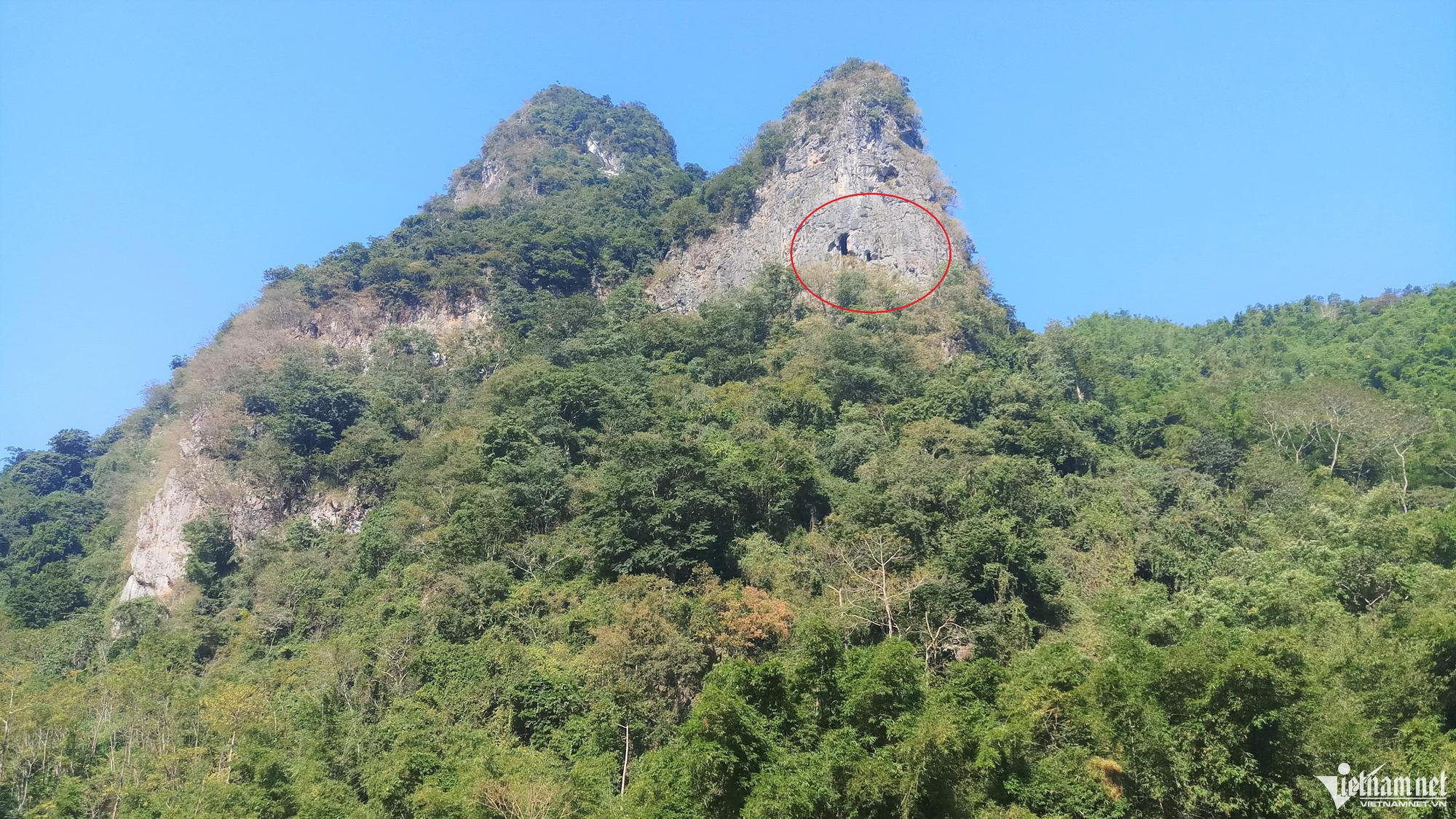 Những cỗ quan tài bí ẩn trên đỉnh núi ở Thanh Hóa - Ảnh 1.