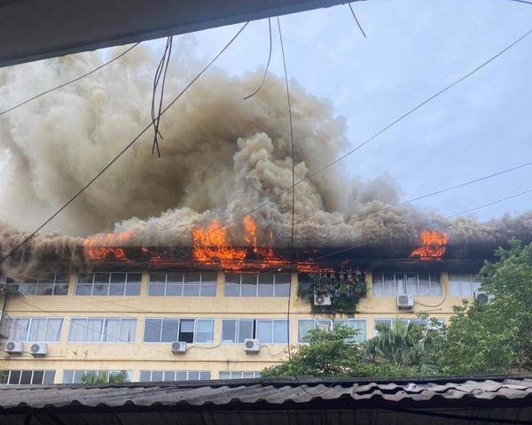 Một buổi sáng, Hà Nội xảy ra hai vụ cháy lớn - Ảnh 6.