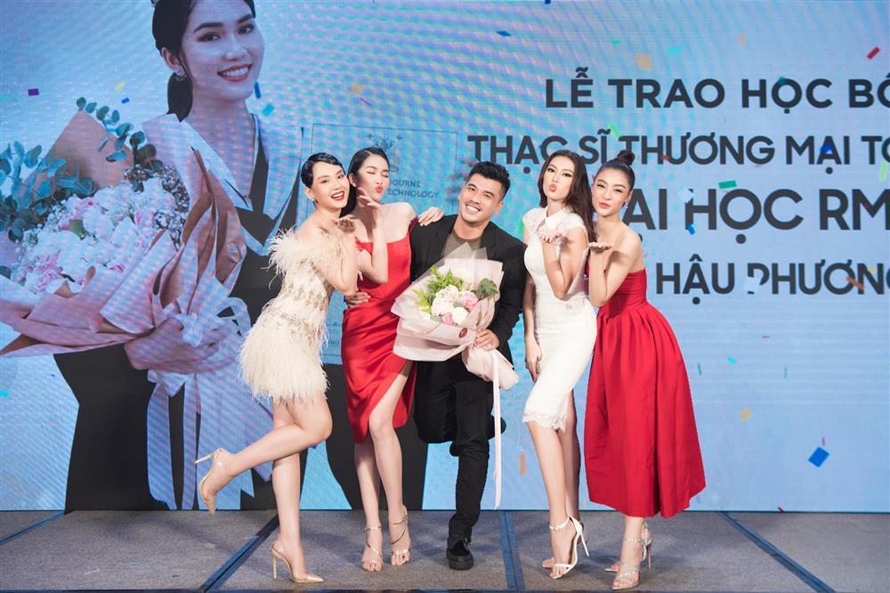Xôn xao tân Miss World Vietnam 2022 là 'gà' của đơn vị tổ chức - Ảnh 12.
