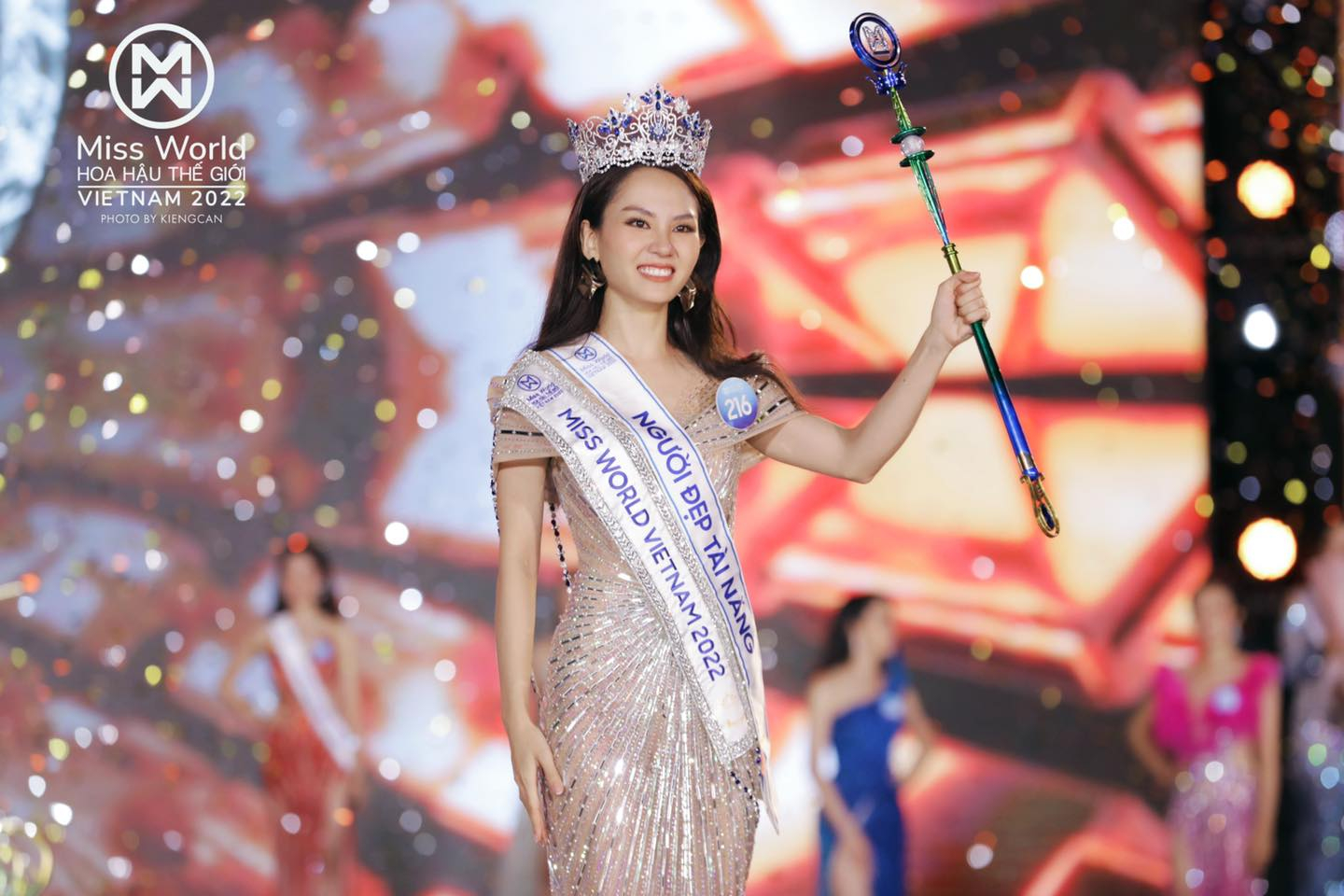 Chuyện chưa kể về Hoa hậu Huỳnh Nguyễn Mai Phương IELTS 8.0 - Ảnh 1.