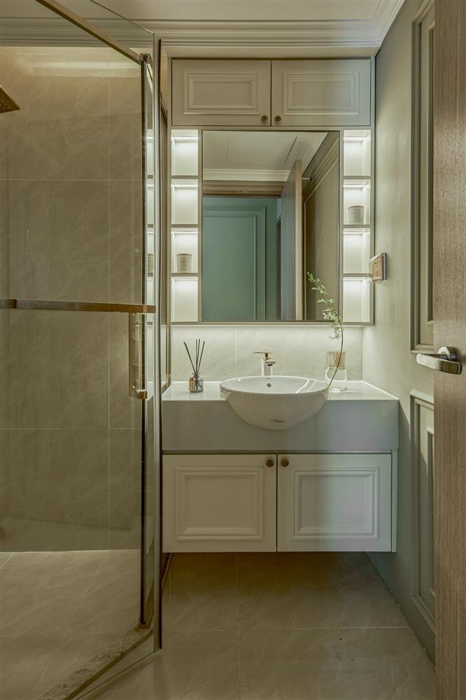 Căn hộ màu xám xanh cổ điển mà vẫn tân thời, cho tổ ấm thêm lãng mạn và bình yên - Ảnh 19. Căn hộ màu xám xanh cổ điển mà vẫn tân thời, cho tổ ấm thêm lãng mạn và bình yên - Ảnh 19.