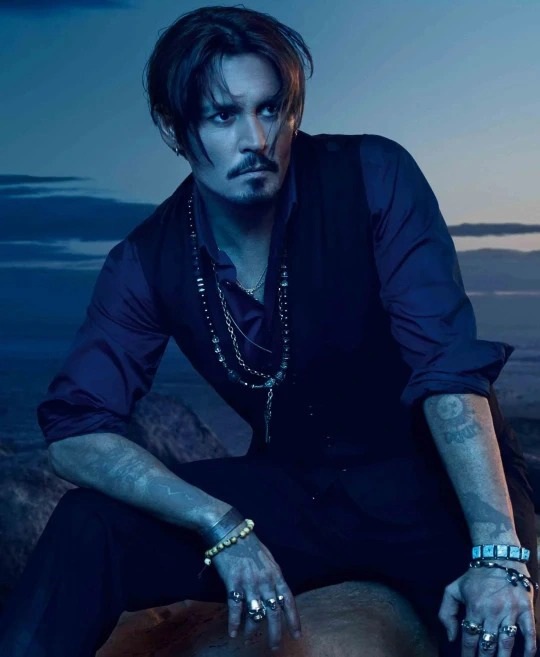 Johnny Depp: Sau cơn mưa trời lại sáng, qua cơn bĩ cực đến hồi thái lai - Ảnh 3.