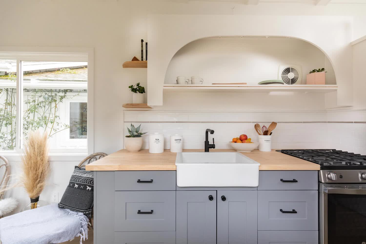 Căn nhà rộng chưa đến 20m² nhưng có thiết kế tiện nghi đến bất ngờ - Ảnh 6. Căn nhà rộng chưa đến 20m² nhưng có thiết kế tiện nghi đến bất ngờ - Ảnh 6.