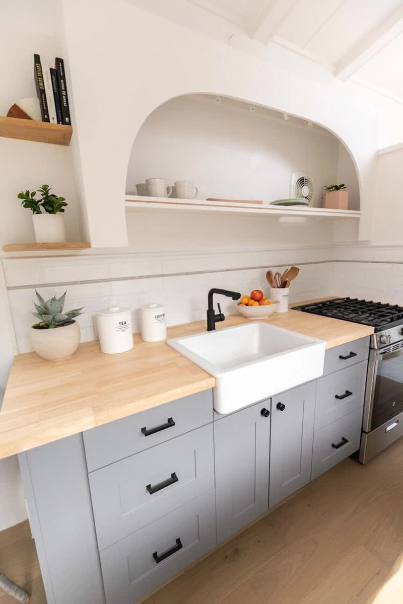 Căn nhà rộng chưa đến 20m² nhưng có thiết kế tiện nghi đến bất ngờ - Ảnh 7. Căn nhà rộng chưa đến 20m² nhưng có thiết kế tiện nghi đến bất ngờ - Ảnh 7.