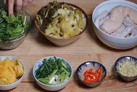 Món lòng xào dưa bỗng hút đàn ông rần rần có phải vì tăng cường sức mạnh 'chuyện ấy' - Ảnh 1. Món lòng xào dưa bỗng hút đàn ông rần rần có phải vì tăng cường sức mạnh 'chuyện ấy' - Ảnh 1.