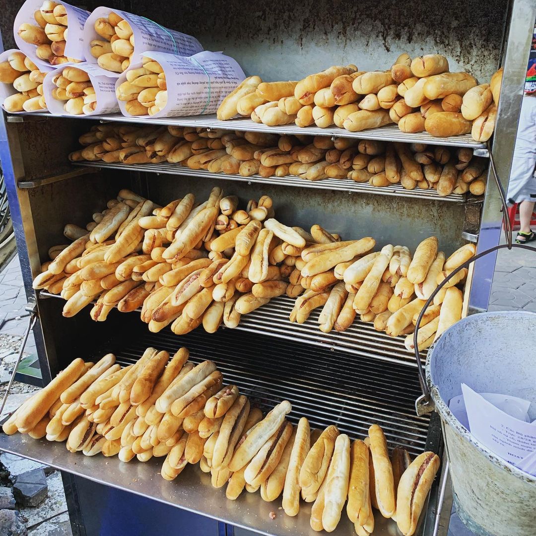 Bánh mì cay Hải Phòng: Thức quà vặt không thể bỏ qua mỗi khi đến thành phố Cảng - Ảnh 6.