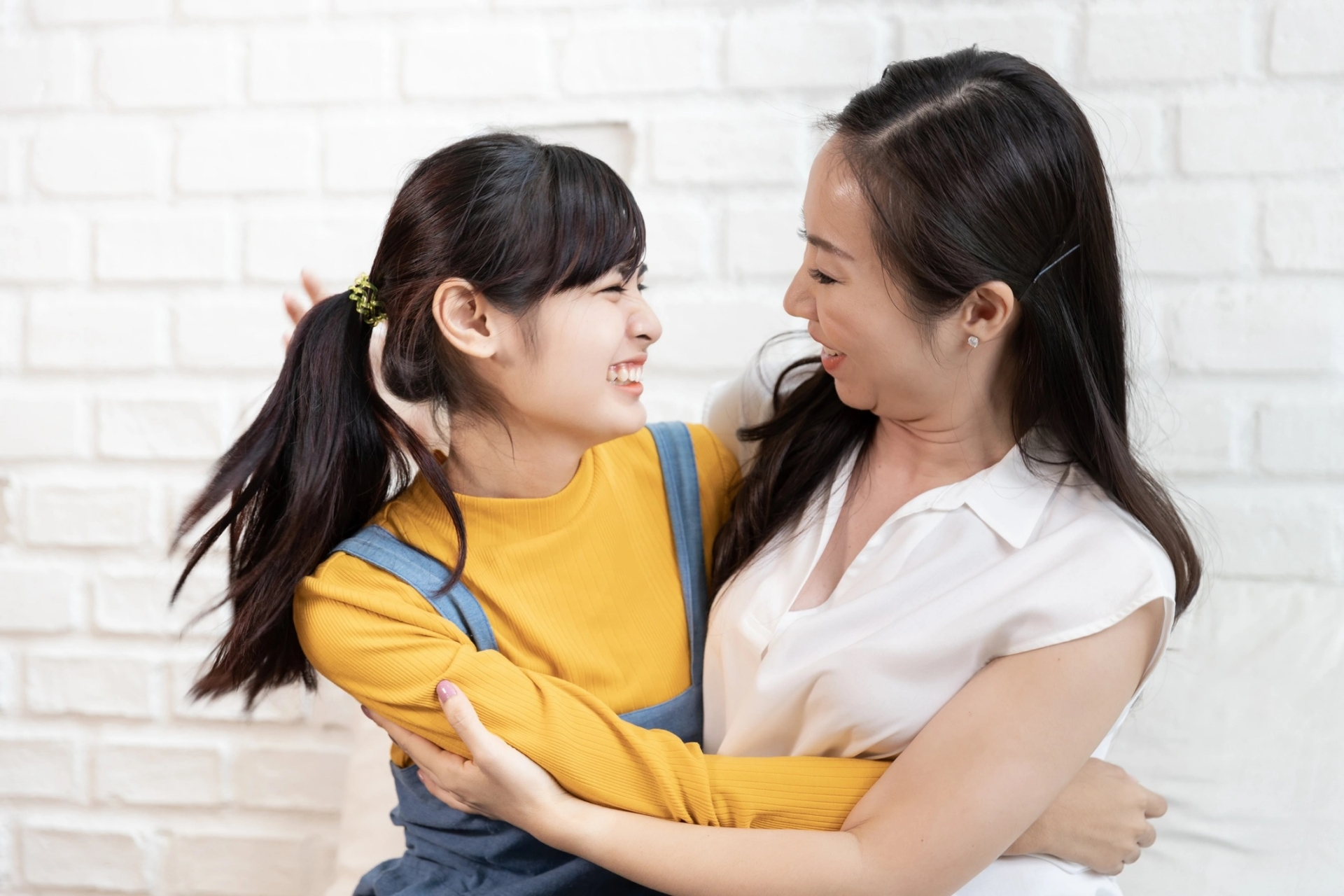 9 câu nói của cha mẹ giúp con gái thêm tự tin - Ảnh 2.
