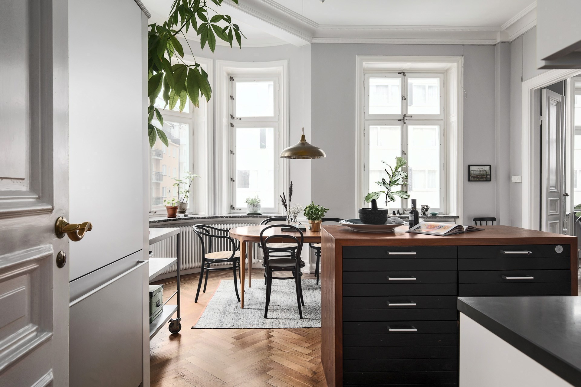 Căn hộ rộng 86m² được tận dụng tối ưu từng góc nhỏ - Ảnh 13. Căn hộ rộng 86m² được tận dụng tối ưu từng góc nhỏ - Ảnh 13.