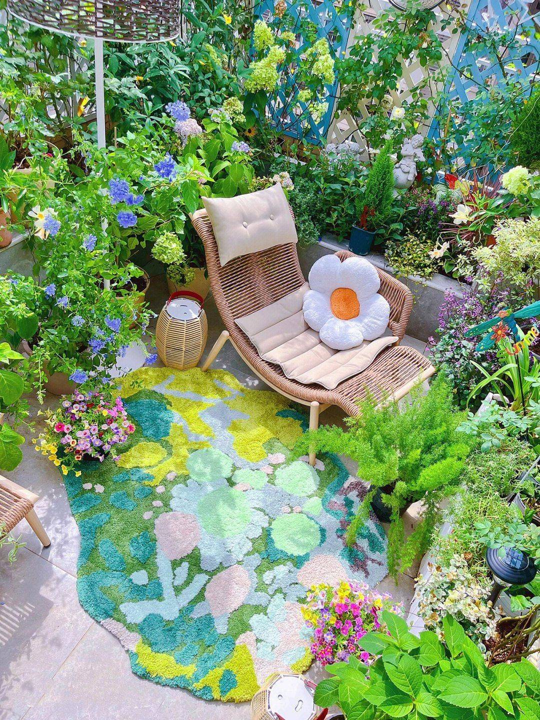 Chỉ tốn 5 tháng, sân thượng 30m² biến thành khu vườn phủ kín hoa tươi vô cùng lãng mạn - Ảnh 16. Chỉ tốn 5 tháng, sân thượng 30m² biến thành khu vườn phủ kín hoa tươi vô cùng lãng mạn - Ảnh 16.