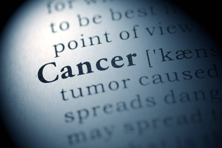 Người có tế bào ung thư trong cơ thể thường thấy 3 dấu hiệu xuất hiện vào ban đêm - Ảnh 1.