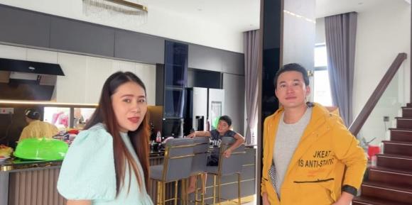 Cận cảnh biệt thự gần 1000m2 của Hà Trí Quang, nhìn thôi đã mê mẩn - Ảnh 1.