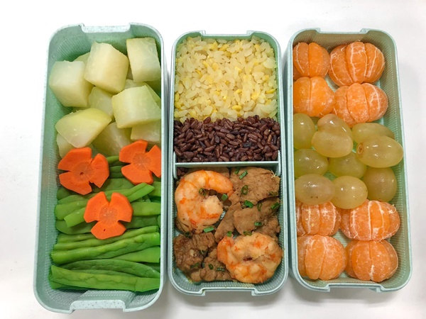 9x đi làm vì đam mê nấu lunchbox, đồ ăn healthy lành mạnh, chị em văn phòng hết lời khen ngợi - Ảnh 2.