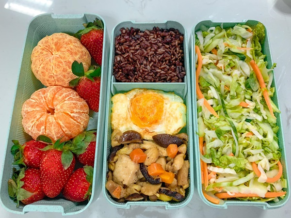 9x đi làm vì đam mê nấu lunchbox, đồ ăn healthy lành mạnh, chị em văn phòng hết lời khen ngợi - Ảnh 12.