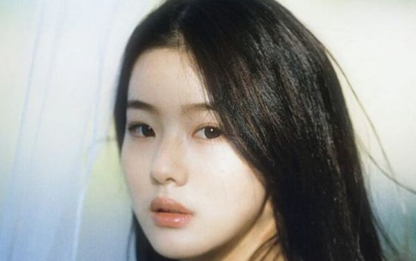Nhìn người đàn ông khập khiễng đứng trước cửa, tôi cay xè mắt, vừa hận vừa thương